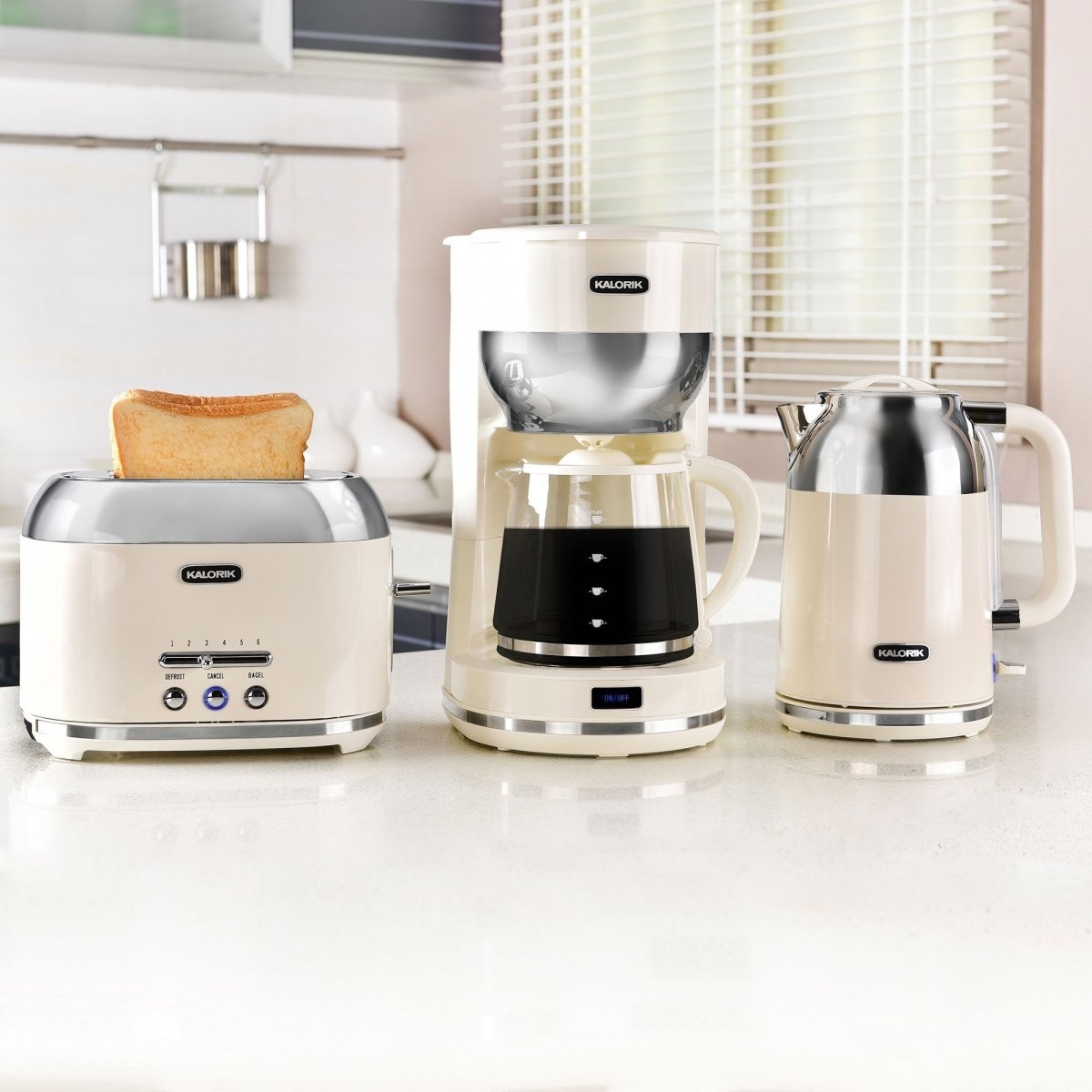 Kalorik 10 Cup Retro Coffee Maker, Cream